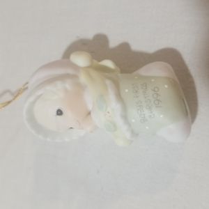 Precious Moments Baby's First Christmas 1996 Annual Edition